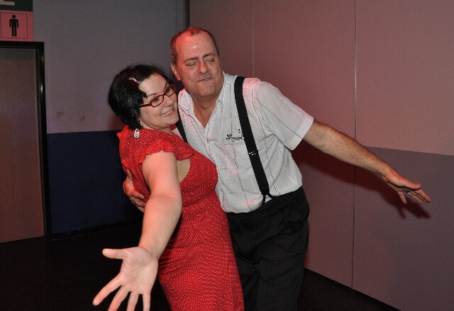 min 2008 11 08 fous swing 195